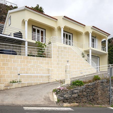 Вилла Up The Hill, Conforto E Bem Estar Понта-ду-Сол Экстерьер фото